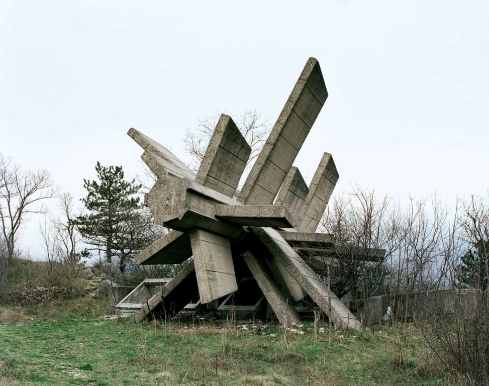 Фотография: Заброшенные монументы №17 - BigPicture.ru