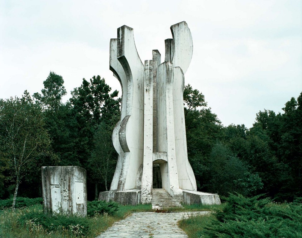Фотография: Заброшенные монументы №25 - BigPicture.ru
