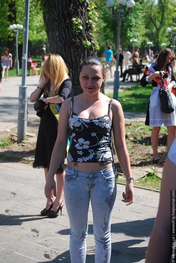 Фотография: Фотоохота или Последний звонок в Луганске 2012 №57 - BigPicture.ru