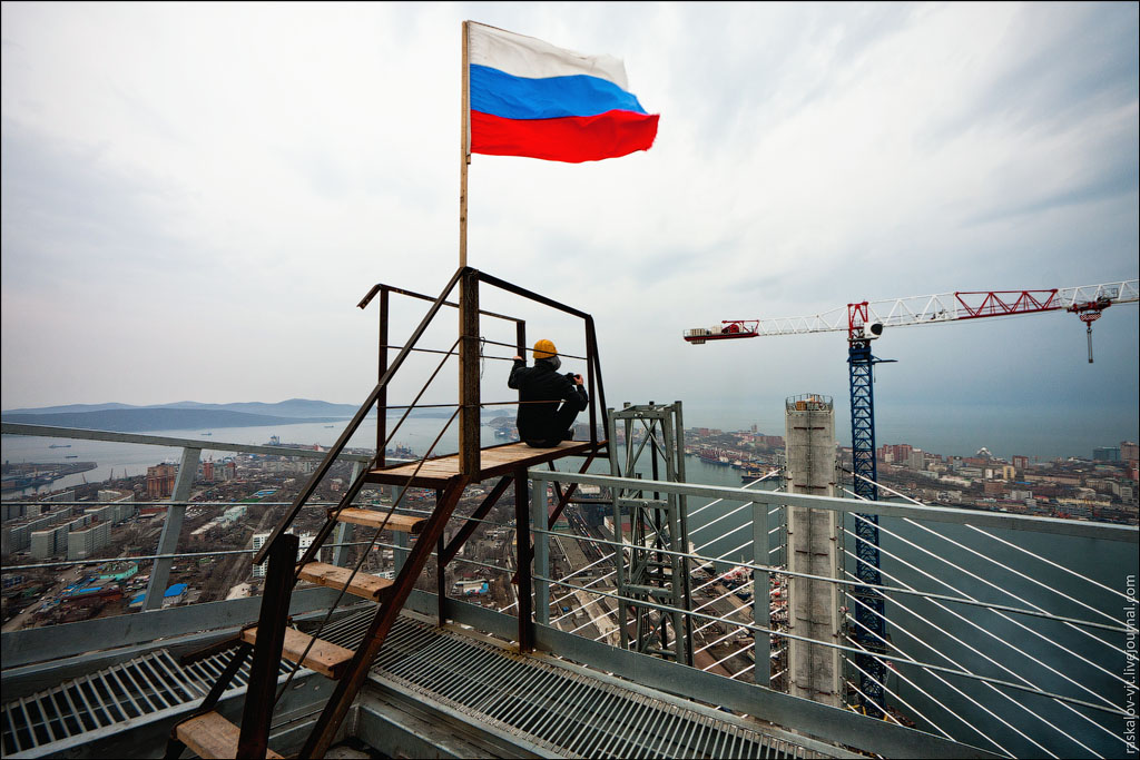 Фотография: Самые головокружительные фотографии Владивостока от московских руферов №6 - BigPicture.ru