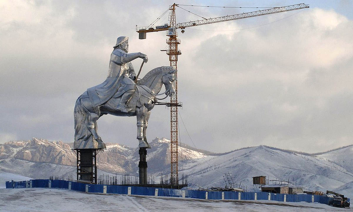 Фотография: Статуя Чингисхана №2 - BigPicture.ru