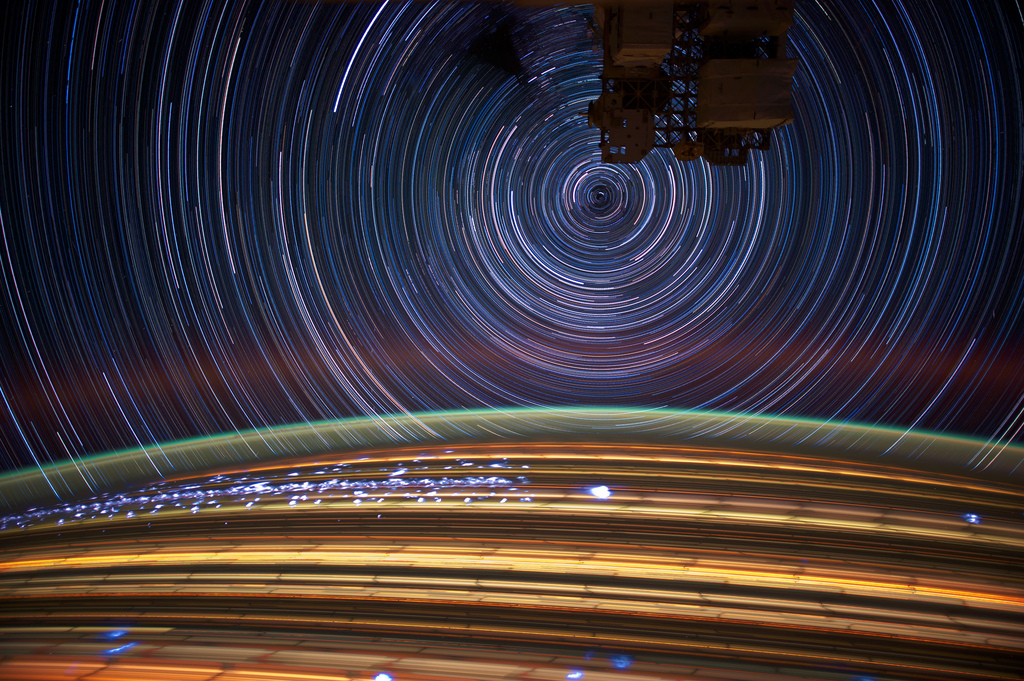 Фотография: Звездные следы - фото с МКС №15 - BigPicture.ru