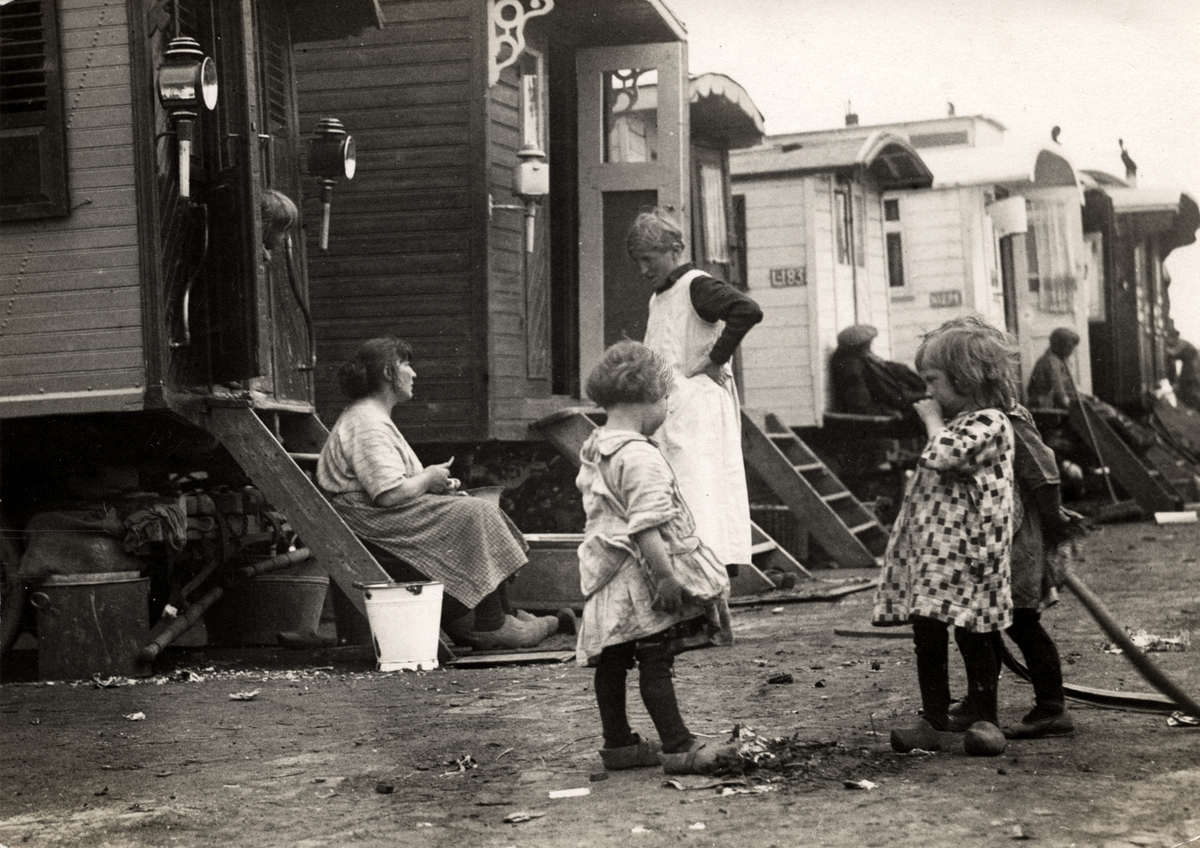 Фотография: Жизнь цыган в Европе до Второй Мировой войны №18 - BigPicture.ru