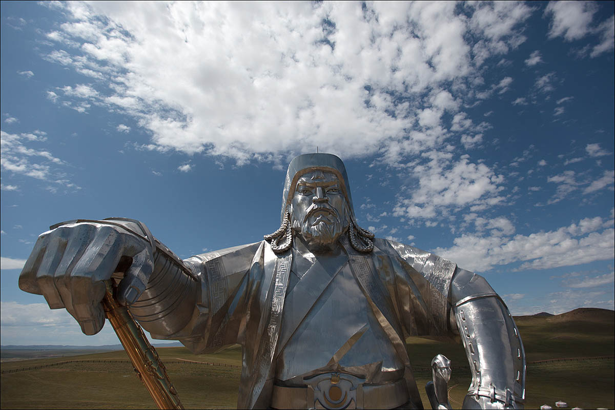Фотография: Статуя Чингисхана №3 - BigPicture.ru