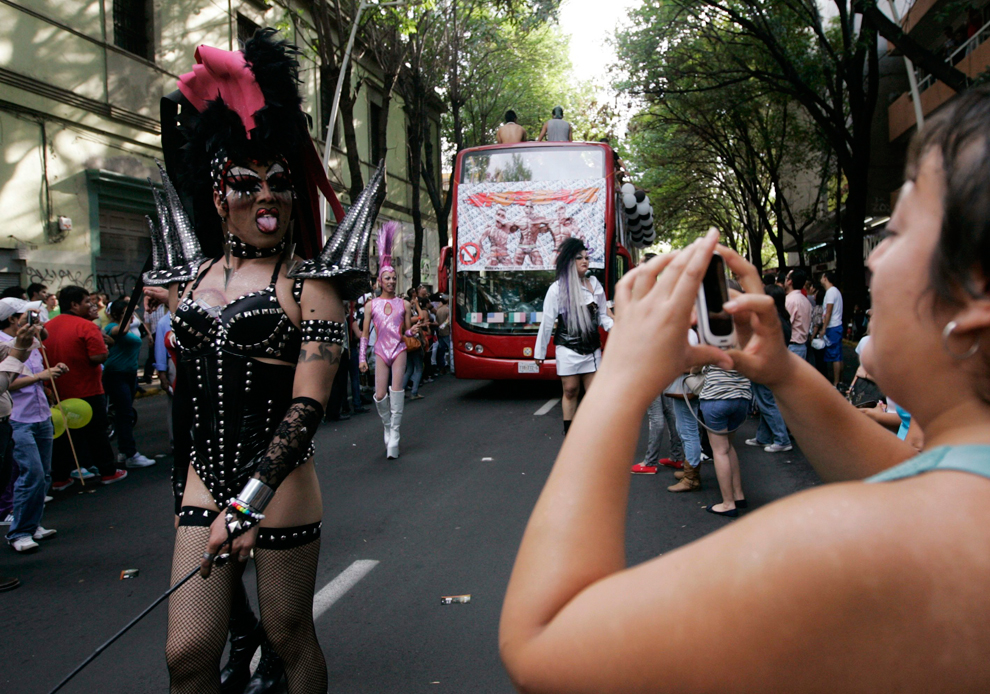 Фотография: Гей парады во всем мире 2012 №39 - BigPicture.ru