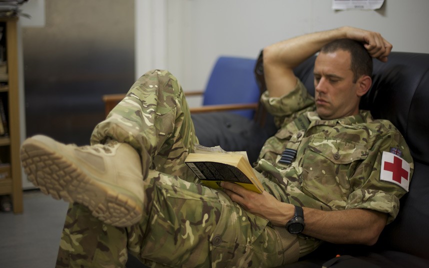 Фотография: Военный госпиталь на британской базе Кэмп Бастион в Афганистане №10 - BigPicture.ru