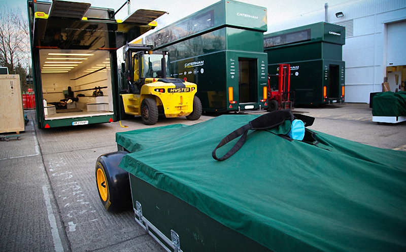 Фотография: Как команды Формулы-1 перевозят тонны оборудования с трассы на трассу №5 - BigPicture.ru