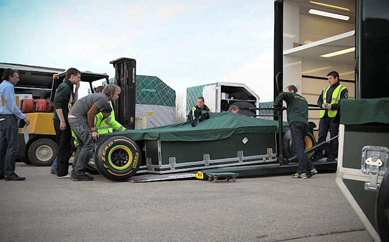 Фотография: Как команды Формулы-1 перевозят тонны оборудования с трассы на трассу №6 - BigPicture.ru