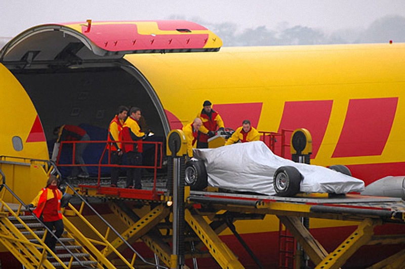 Фотография: Как команды Формулы-1 перевозят тонны оборудования с трассы на трассу №15 - BigPicture.ru