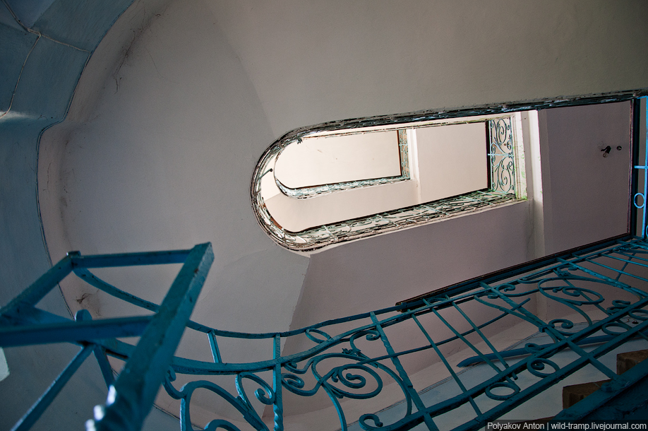 Фотография: Взгляд изнутри: парадные и лестницы Львова и Черновцов №18 - BigPicture.ru