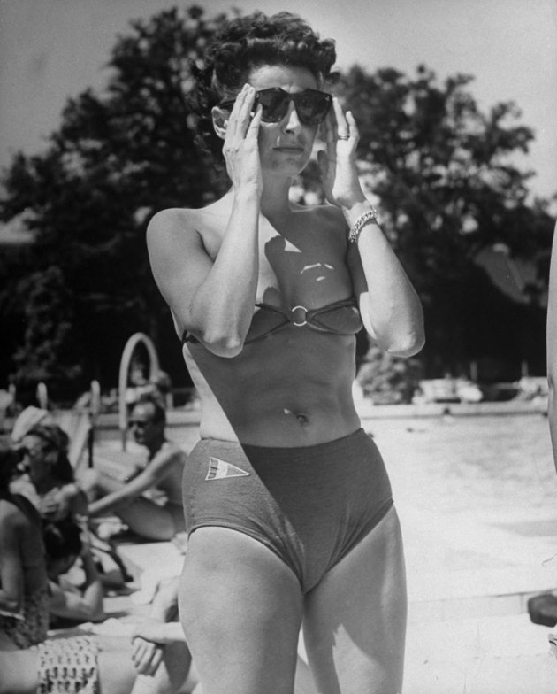 Фотография: 75 лет назад появился самый маленький купальник в мире — бикини №13 - BigPicture.ru