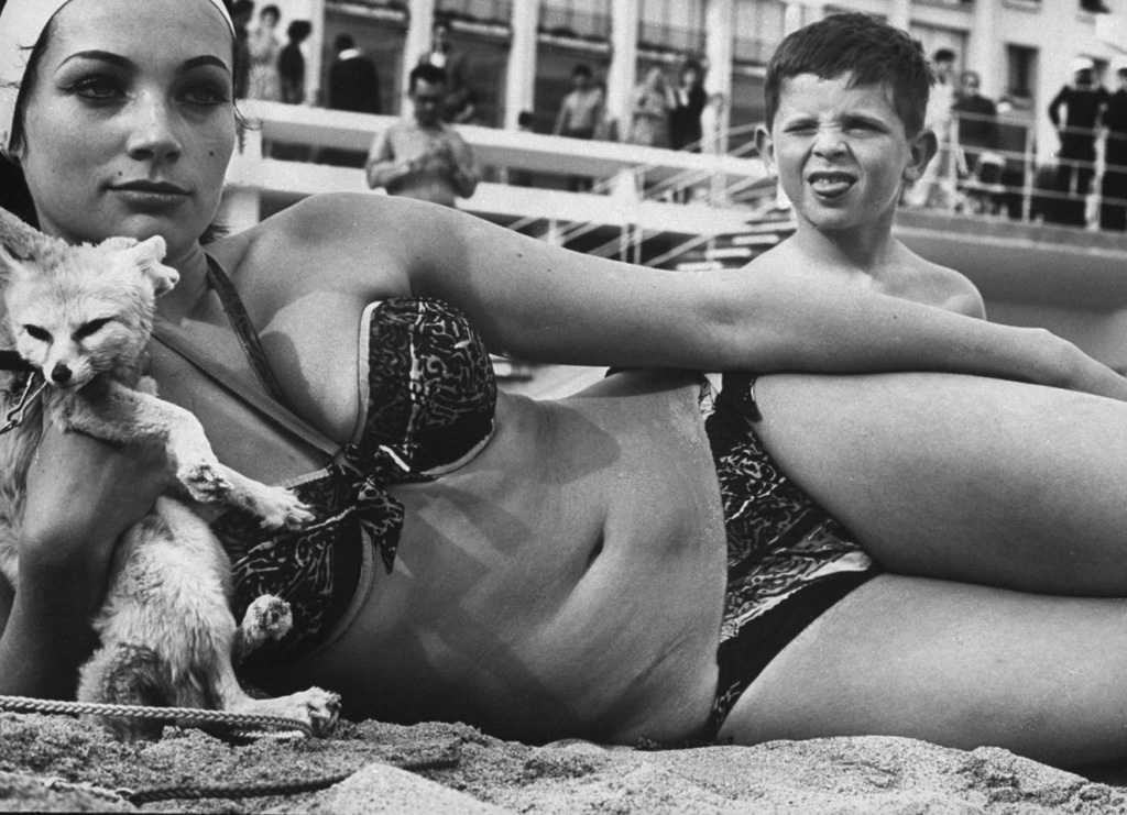 Фотография: 75 лет назад появился самый маленький купальник в мире — бикини №26 - BigPicture.ru