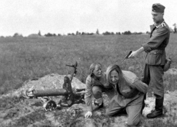 Фотомонтаж как инструмент пропаганды в Великой Отечественной войне