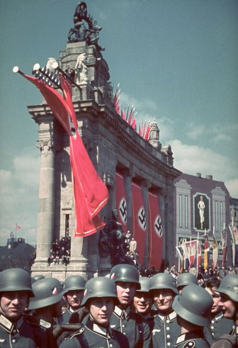 Фотография: День рождения Гитлера №14 - BigPicture.ru