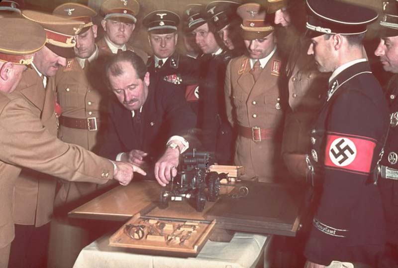 Фотография: День рождения Гитлера №9 - BigPicture.ru