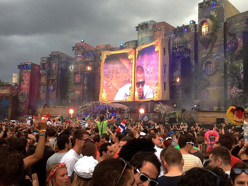 Фотография: Удивительные сцены фестиваля Tomorrowland №11 - BigPicture.ru