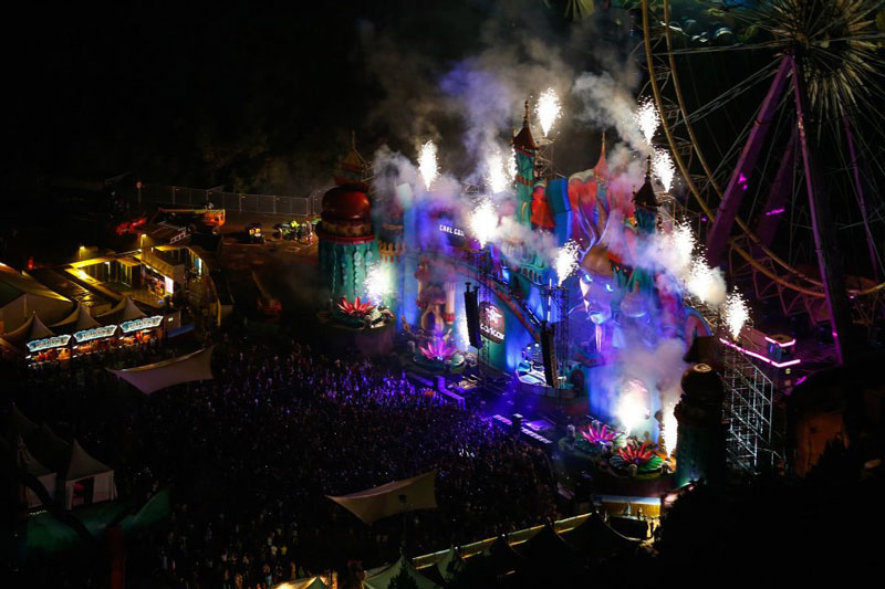 Фотография: Удивительные сцены фестиваля Tomorrowland №18 - BigPicture.ru