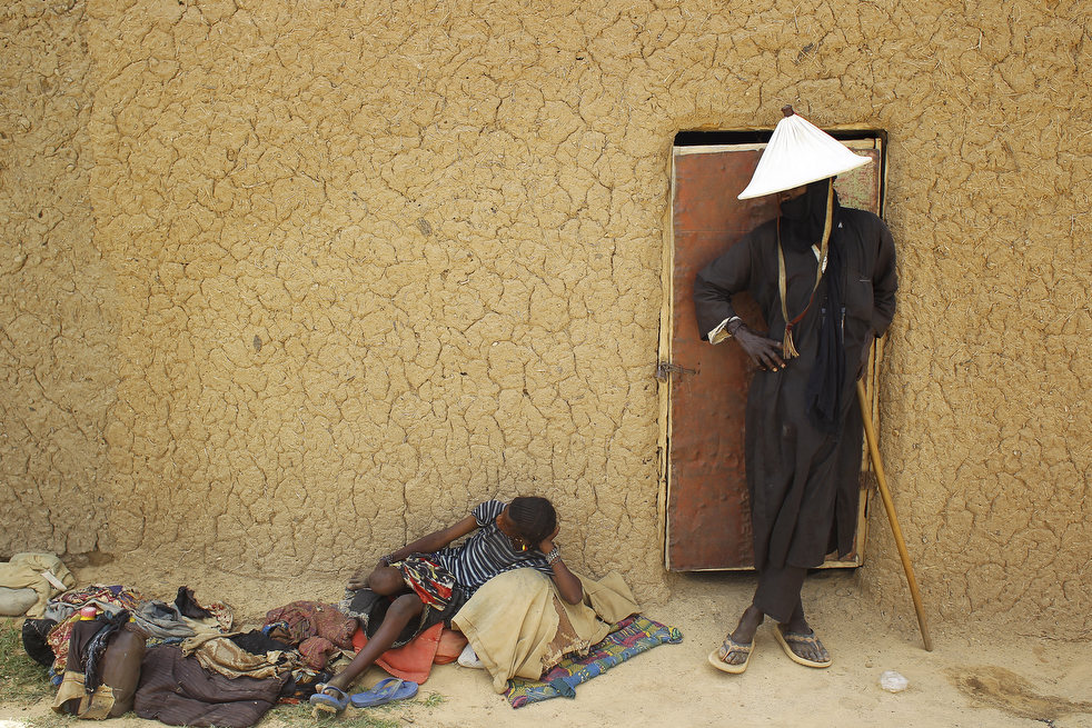 Фотография: Нигер - голод заставляет жителей продать последнего верблюда №3 - BigPicture.ru