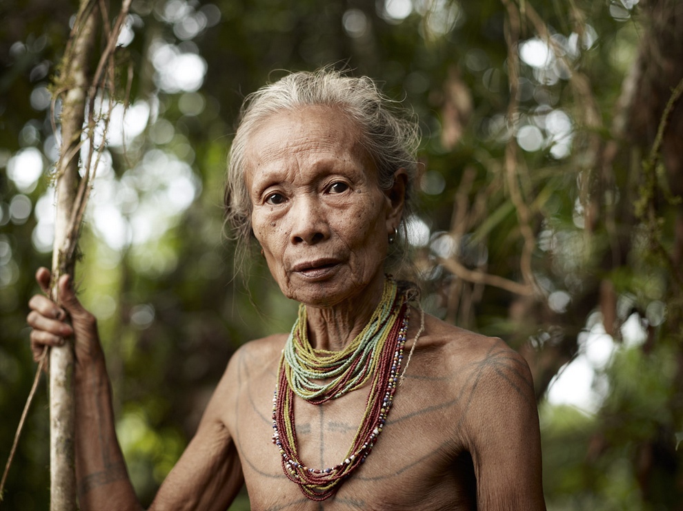 Фотография: Портреты коренных жителей архипелага Ментаваи №11 - BigPicture.ru