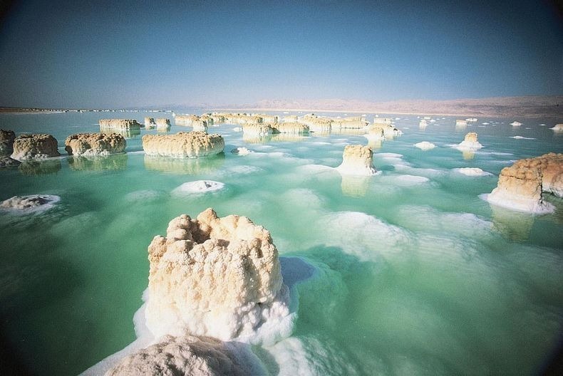 Фотография: Странные соляные образования в Мертвом море №4 - BigPicture.ru