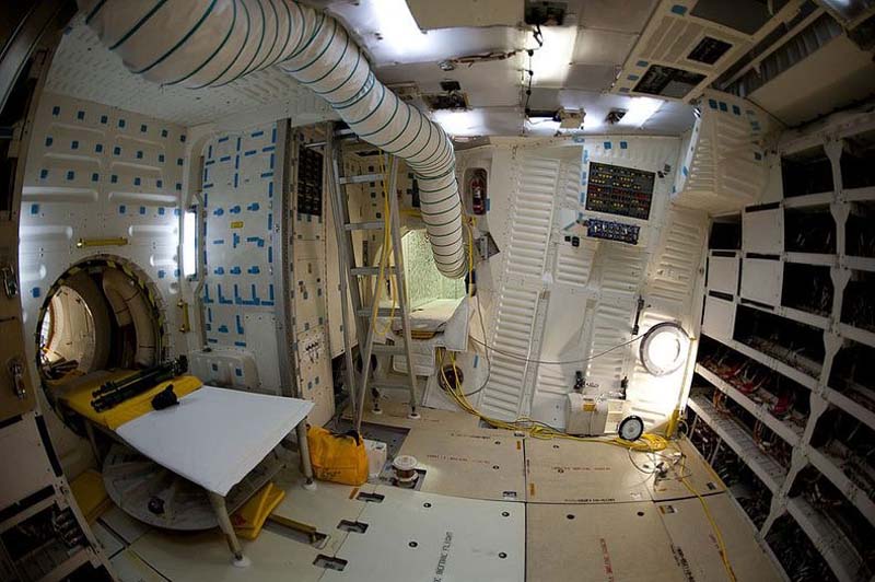 Фотография: В кабине пилота космического челнока №13 - BigPicture.ru