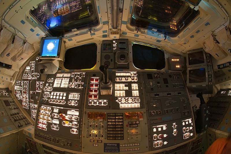 Фотография: В кабине пилота космического челнока №5 - BigPicture.ru