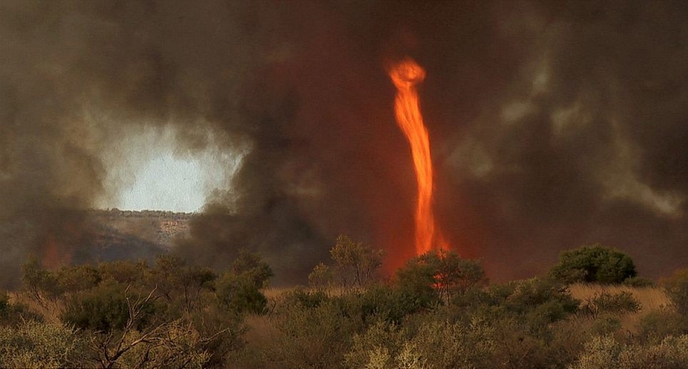 Фотография: Пугающие чудеса природы - огненный смерч №2 - BigPicture.ru