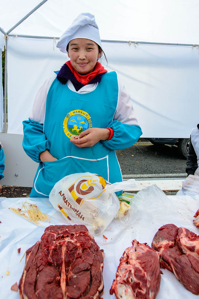 Фотография: Мясные ряды на ярмарке в Алматы №9 - BigPicture.ru