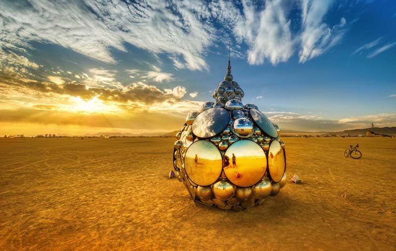 Инсталляции на фестивале Burning Man глазами Трея Рэтклиффа