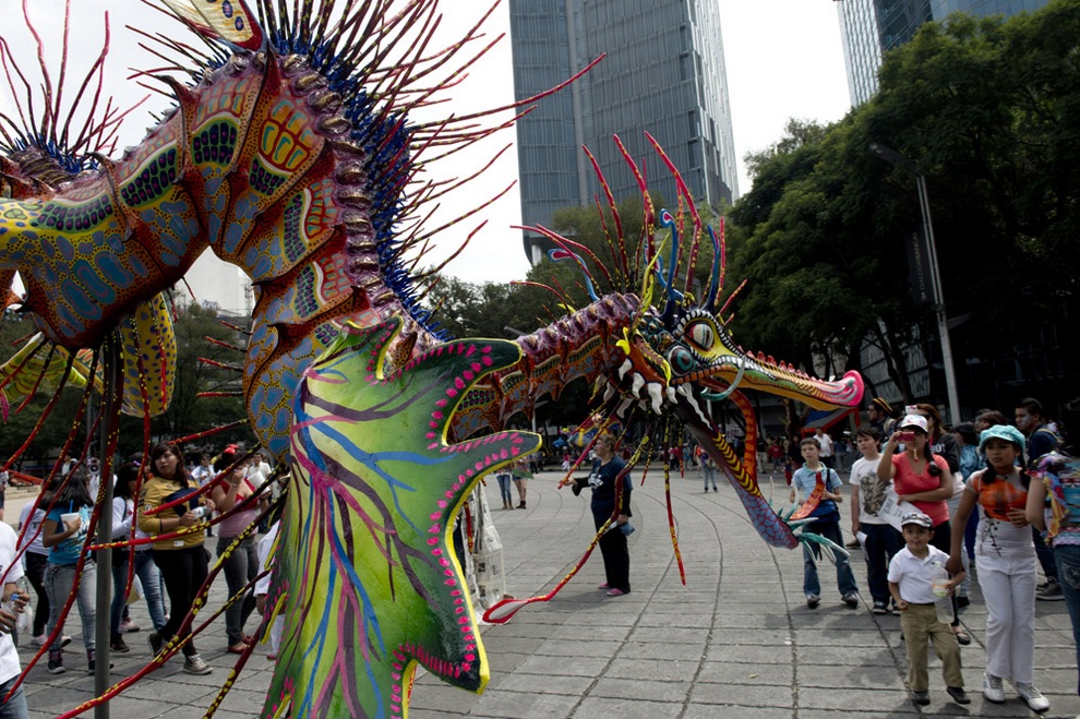 Фотография: Парад фантастических существ Алебрихе в Мексике №7 - BigPicture.ru