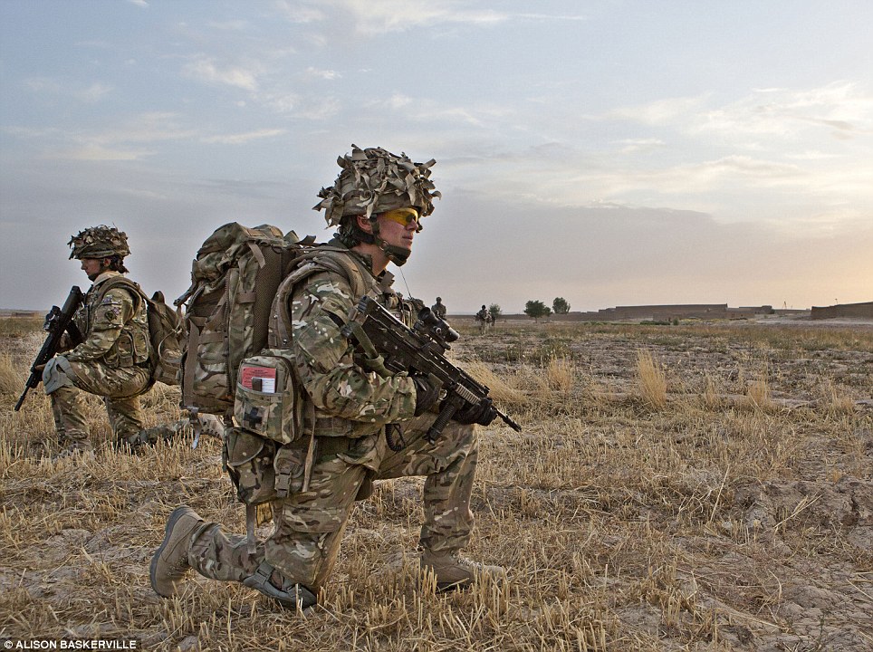 Фотография: Будни британских женщин-военнослужащих в Афганистане №14 - BigPicture.ru