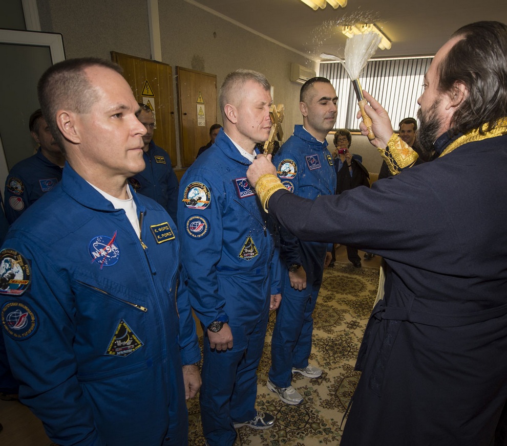 Фотография: Новый экипаж отправился на МКС №10 - BigPicture.ru