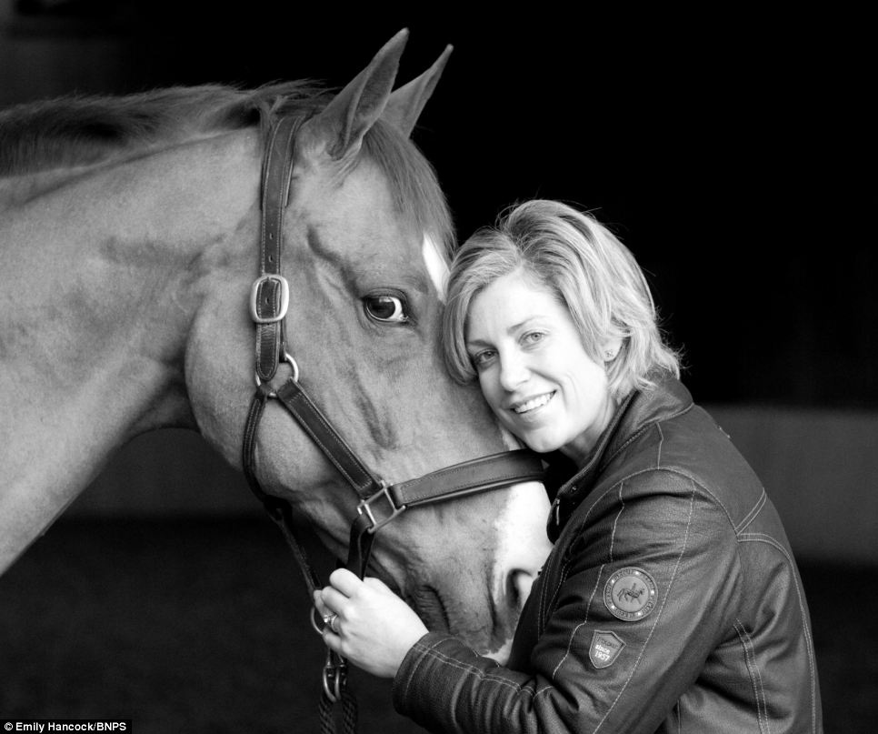 Фотография: Девушка и лошадь №15 - BigPicture.ru