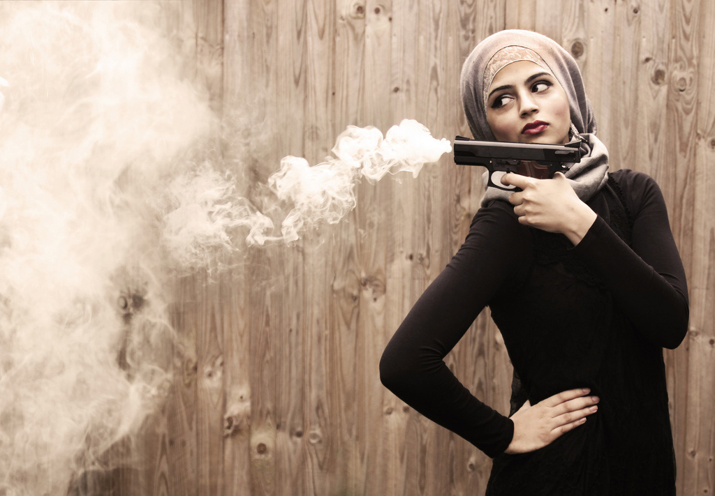 Фотография: Фотоманипуляции Низаад, девушки-мусульманки из Лондона №14 - BigPicture.ru