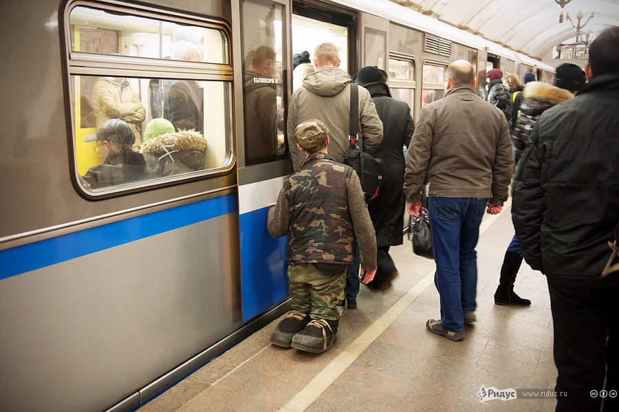 Фотография: Бизнес по-русски: попрошайки в метро №5 - BigPicture.ru