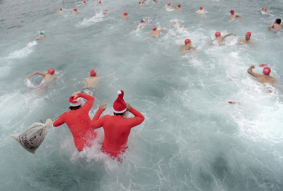 Фотография: Каталонцы устроили традиционный заплыв 