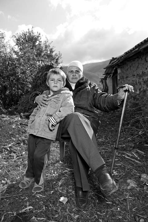 Фотография: Бурнеша: Женщино-мужчины Албании №3 - BigPicture.ru
