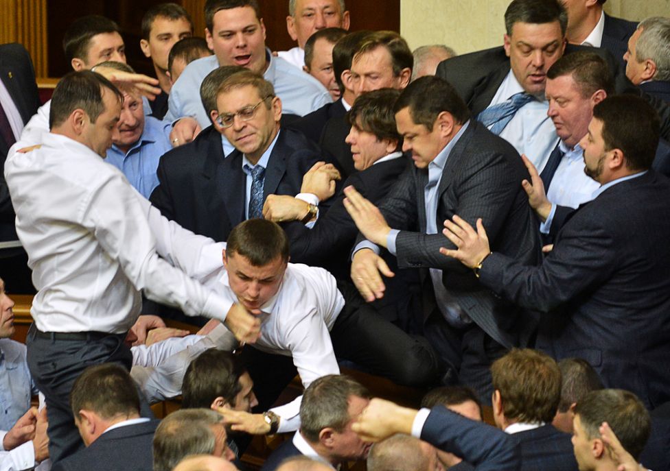 Фотография: Драки в парламентах разных стран мира №9 - BigPicture.ru