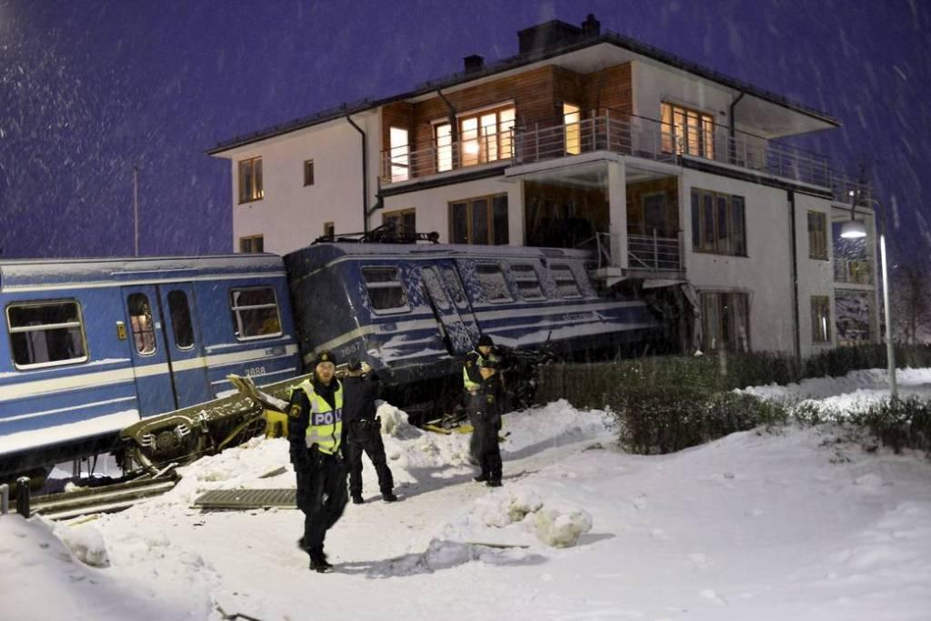 Фотография: 20-летняя девушка угнала поезд в Швеции №9 - BigPicture.ru