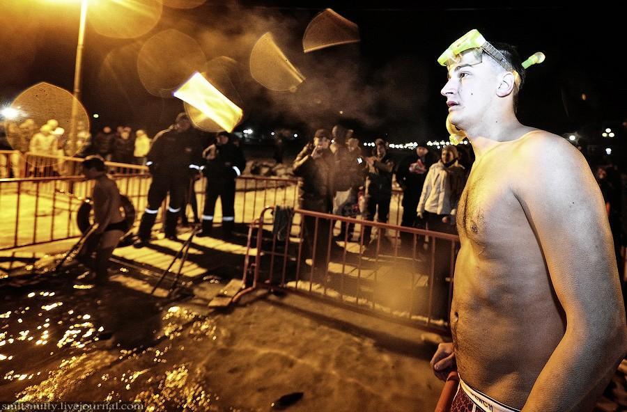 Фотография: Крещенские купания на Спортивной Набережной Владивостока №40 - BigPicture.ru