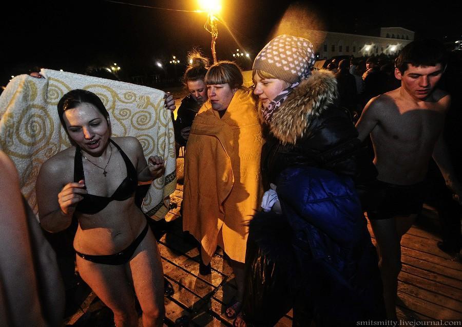 Фотография: Крещенские купания на Спортивной Набережной Владивостока №49 - BigPicture.ru