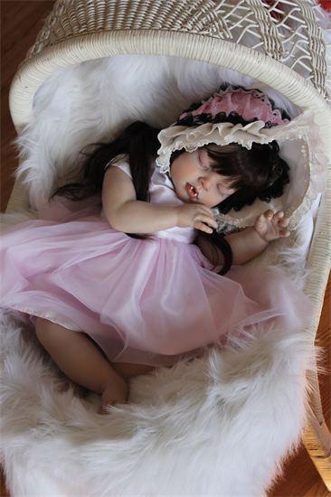 Фотография: Кровососы и спиногрызы: недетские куклы от Бин Шанин №9 - BigPicture.ru