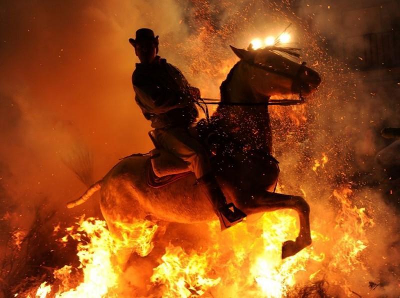 Фотография: Огненный фестиваль Las Luminarias №1 - BigPicture.ru