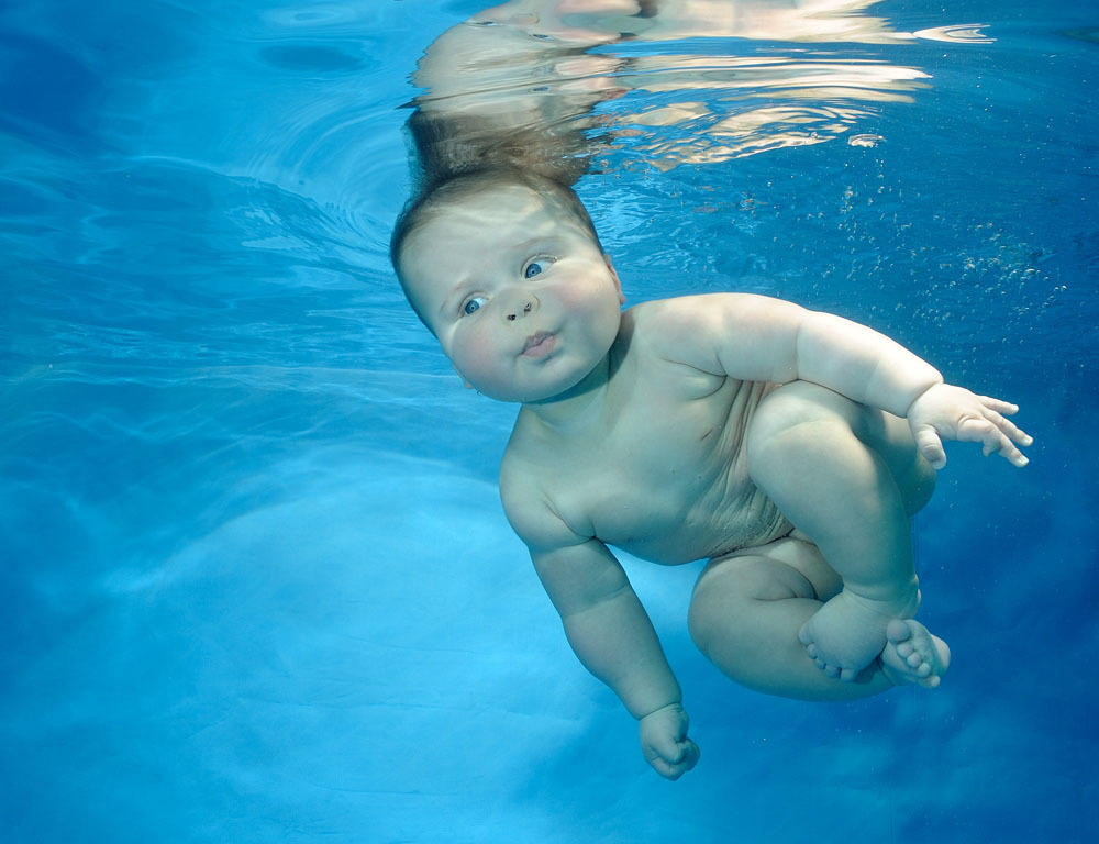 Фотография: Плавающие под водой младенцы №3 - BigPicture.ru