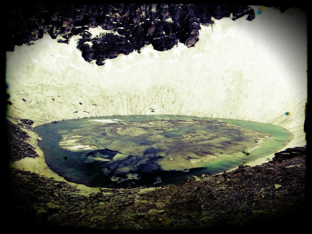 Фотография: Озеро скелетов Роопкунд в Индии №3 - BigPicture.ru