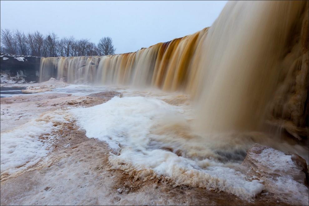 Водопад в нижнеудинске фото