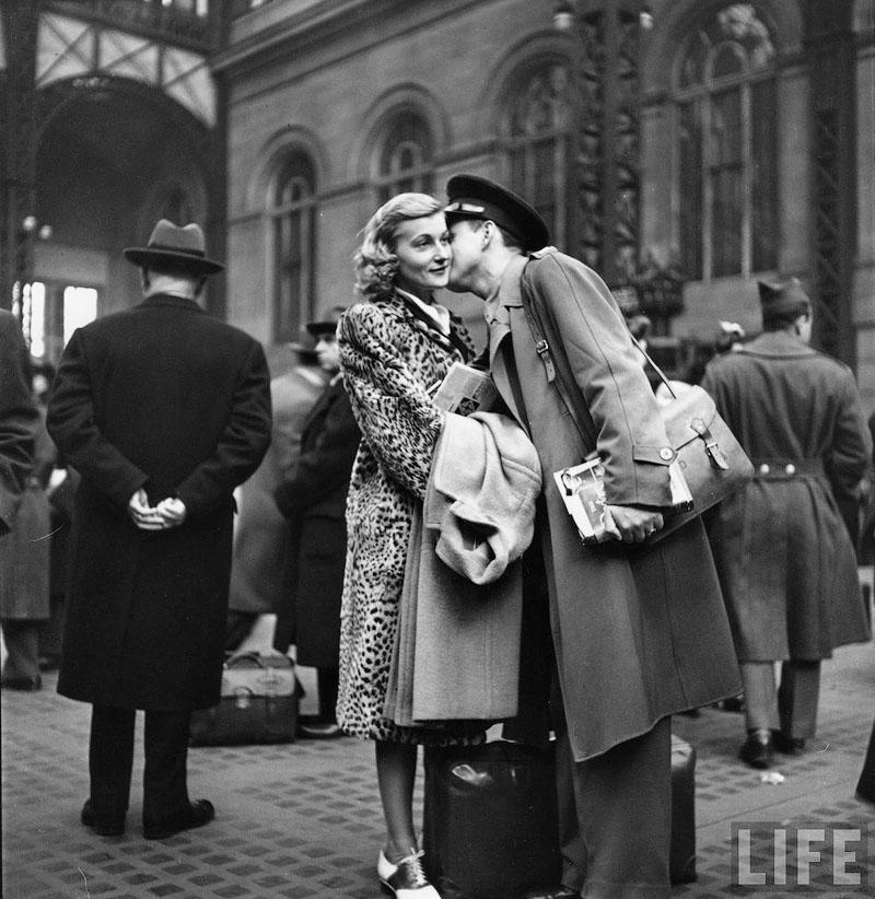 Фотография: Прощание американки. Пенсильванский вокзал. 1943 №17 - BigPicture.ru