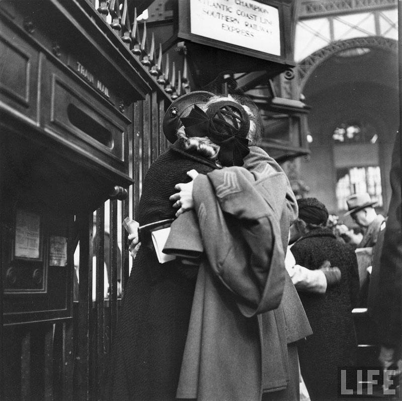 Фотография: Прощание американки. Пенсильванский вокзал. 1943 №5 - BigPicture.ru
