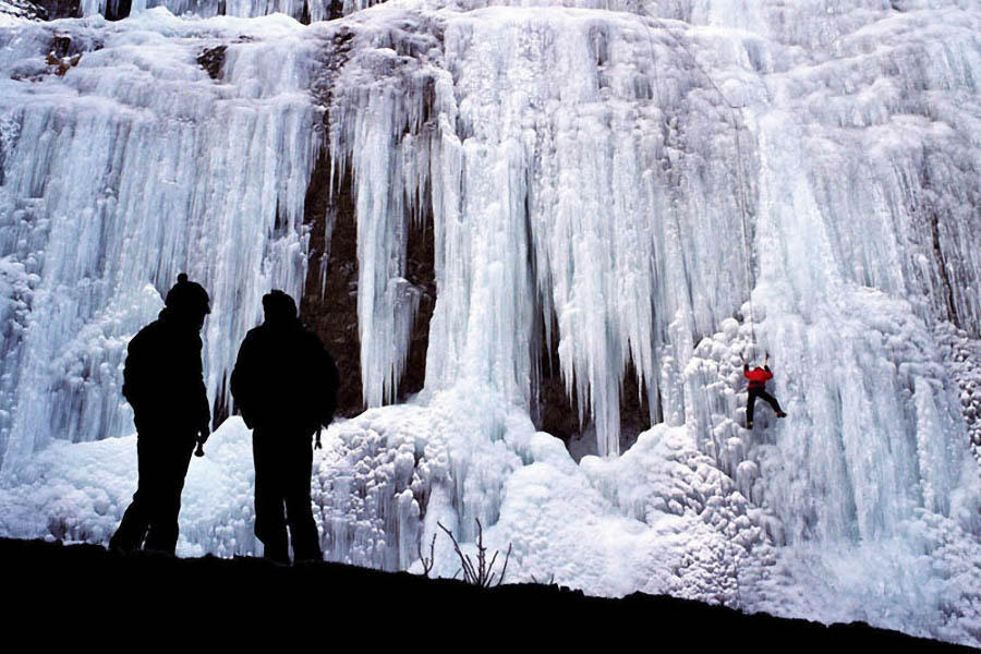 Фотография: Удивительные замерзшие водопады по всему миру №9 - BigPicture.ru