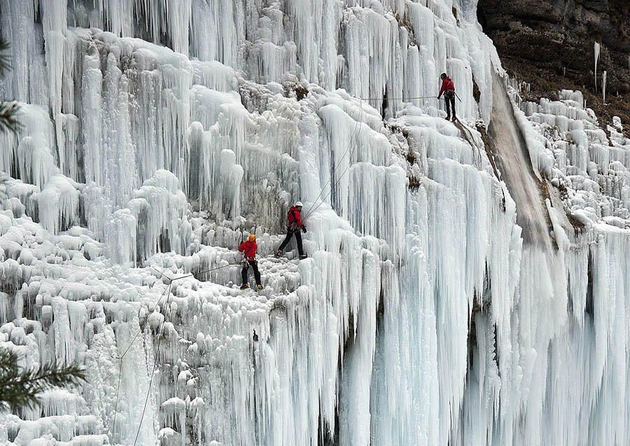 Фотография: Удивительные замерзшие водопады по всему миру №13 - BigPicture.ru